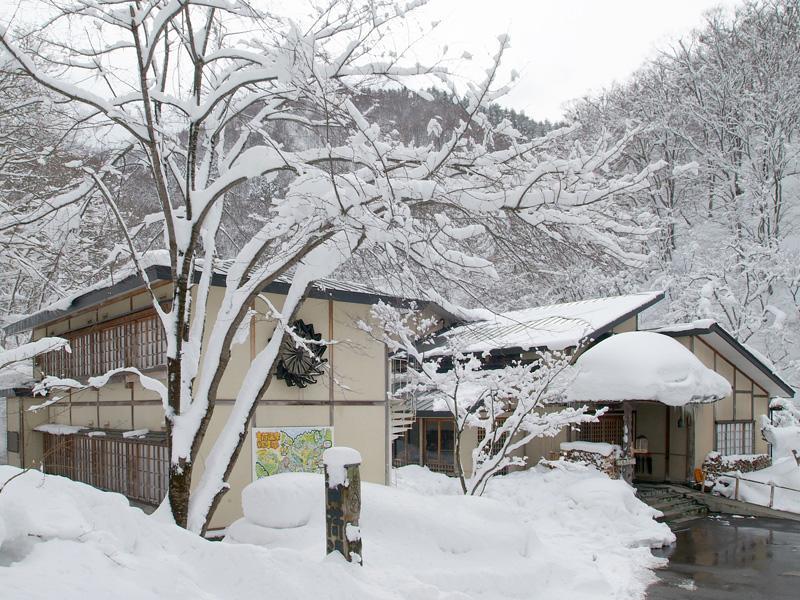 Отель Lamp No Yado Aoni Onsen Hirakawa Экстерьер фото